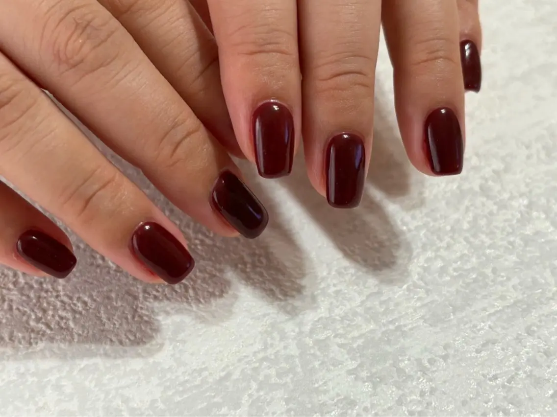 ネイル ボルドー ジェルネイル 韓国ネイル メンズネイル ワンカラーネイル kiki nail たまプラーザのネイルデザイン