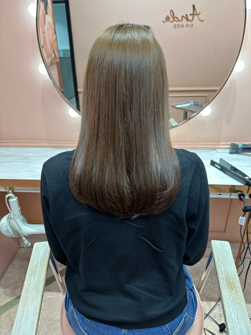 カラー 艶暖色/ベージュ SAKI💜のヘアスタイル