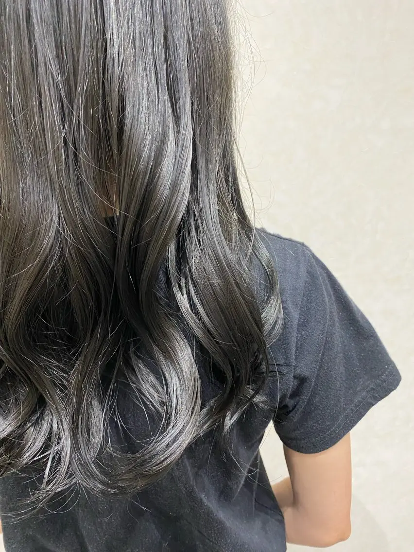 ロング カラー 透明感カラー イルミナカラー オリーブカラー 縮毛矯正 カット ヘアカラー トリートメント N°+aero 😊れいか😊のヘアスタイル