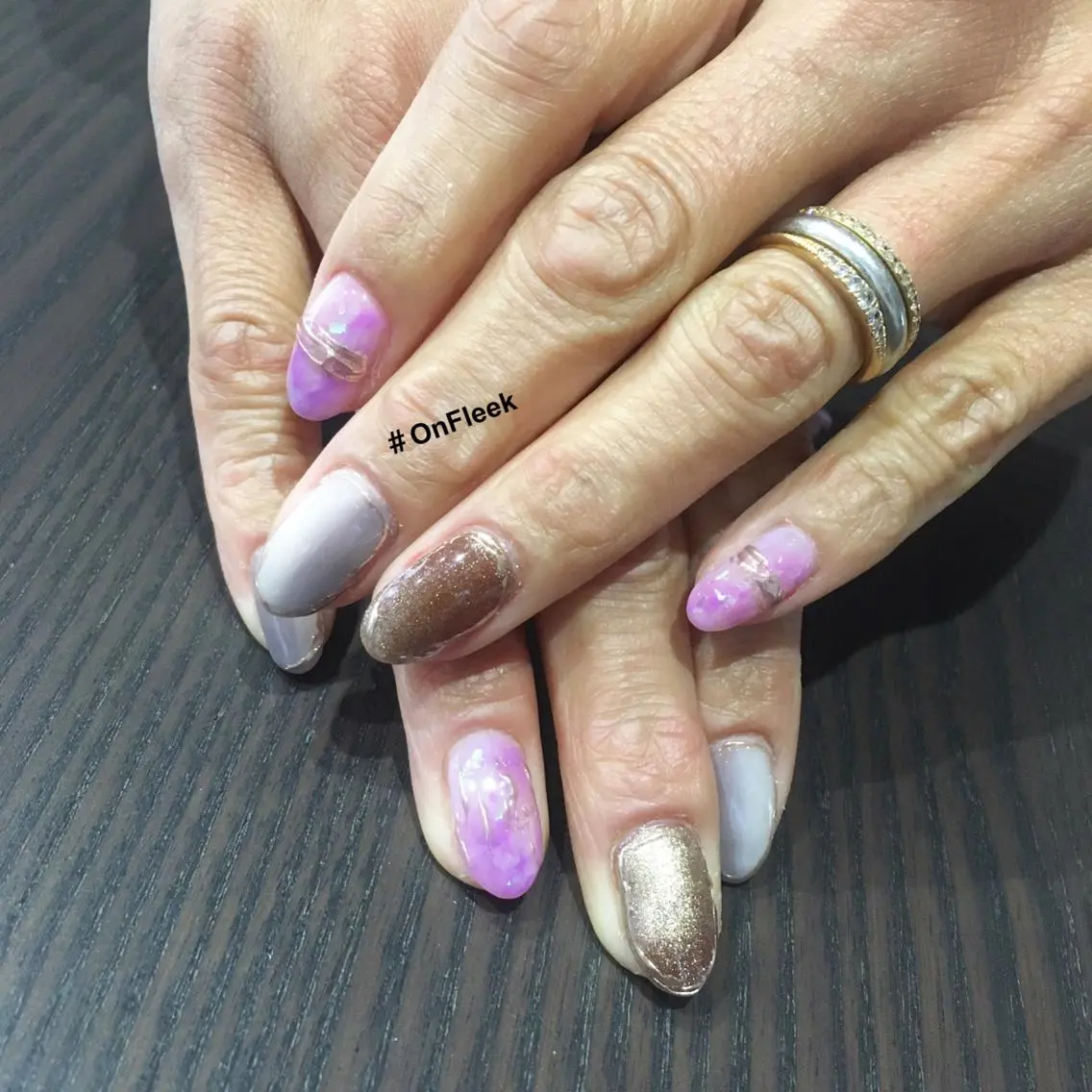 ネイル マグネットネイル ハンドネイル NailSalon ＃OnFleekのネイルデザイン