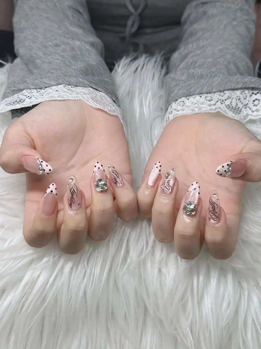 ネイル Lee Nailsのネイルデザイン