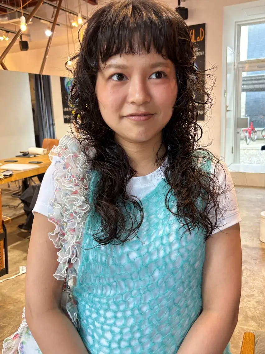 ロング パーマ 小日向 沙織のヘアスタイル