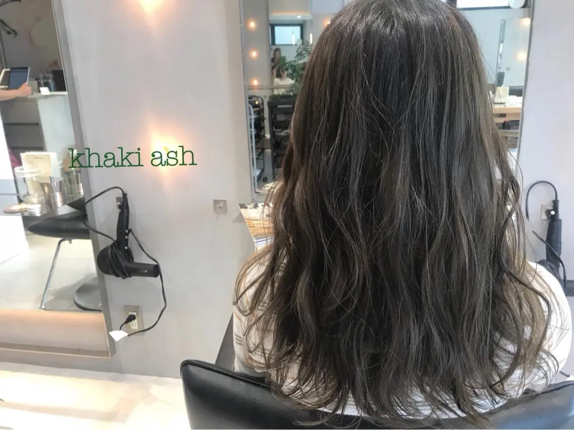セミロング カラー グレージュ カーキグレージュ オリーブ透明感カラー 表参道/MIKUのヘアスタイル