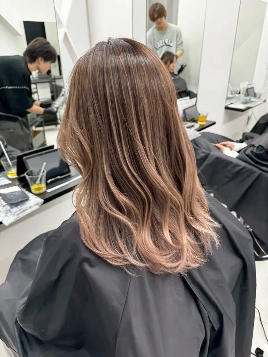 カラー ALIVE 河合優吾のヘアスタイル