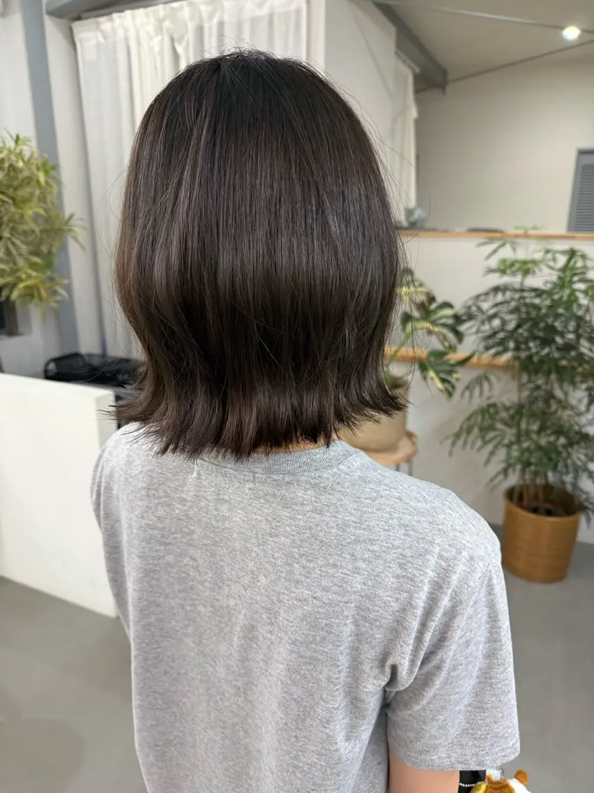 ミディアム カラー ブリーチ ブラウンカラー くすみブラウン カット ヘアカラー 檜 果歩のヘアスタイル