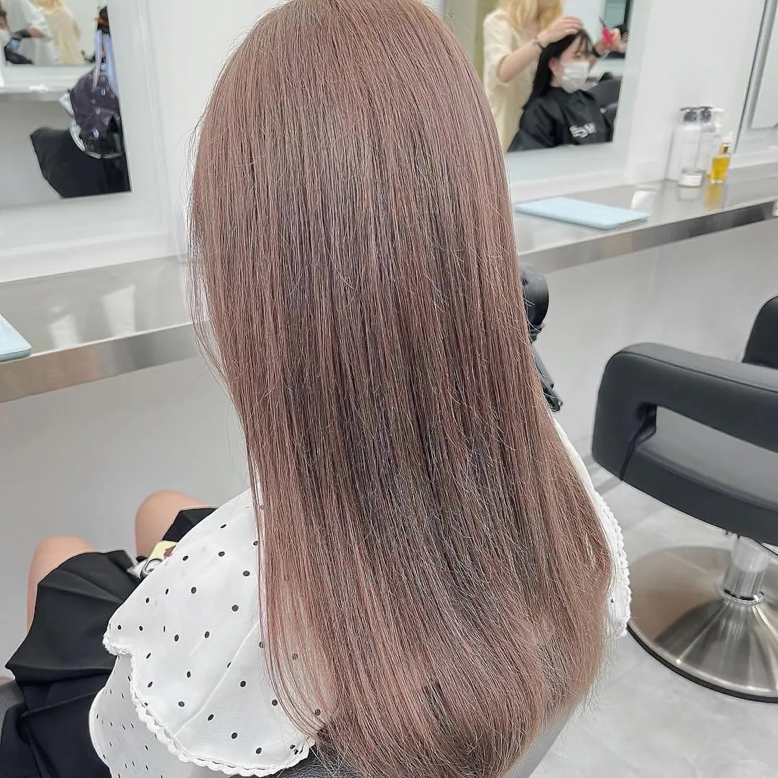 セミロング ヘアカラー トリートメント ヘッドスパ 透明感♡グレージュ ♡ミルクティー♡のヘアスタイル