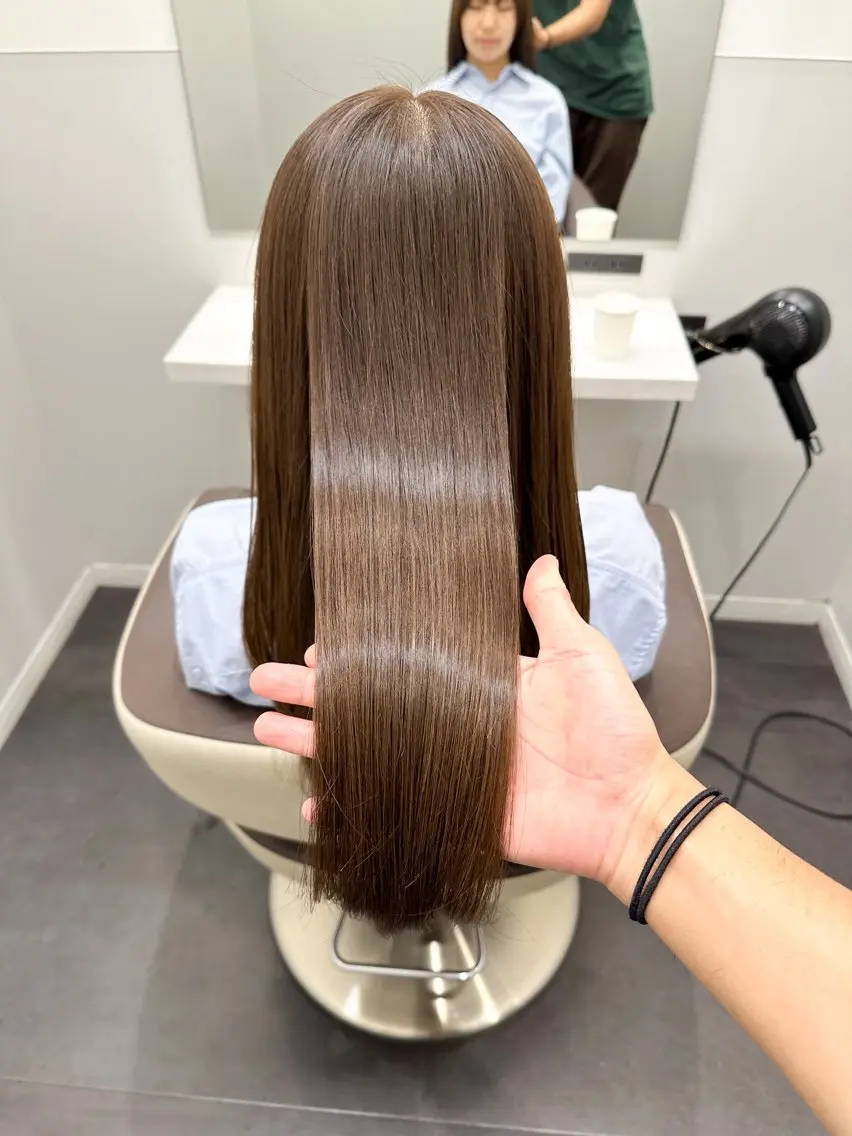ロング カラー ブラウンカラー ケアカラー チョコレートブラウン 透明感カラー グレージュ カット ヘアカラー トリートメント 【美髪矯正 /髪質改善】RINのヘアスタイル