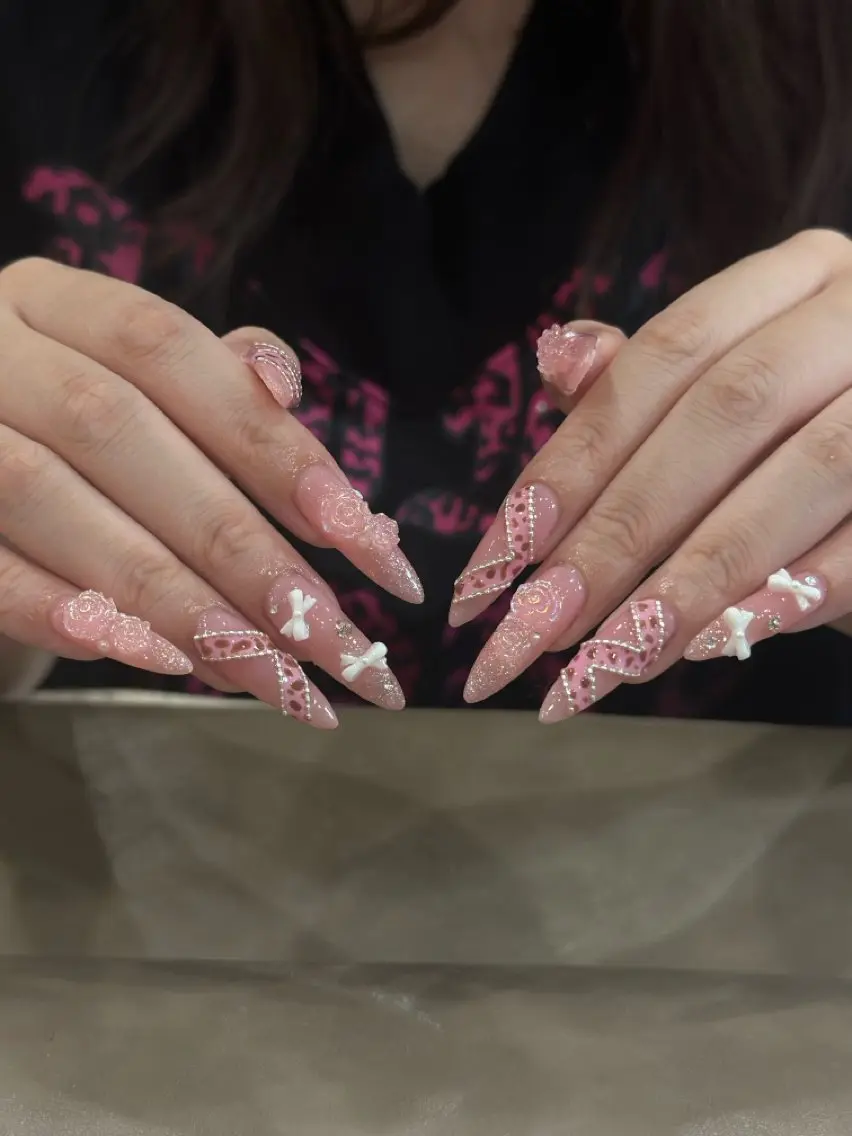 ネイル ジェルネイル 韓国ネイル 持ち込み シンプルネイル ワンホンネイル ハンドネイル 🎀Aura. Yurachanのネイルデザイン