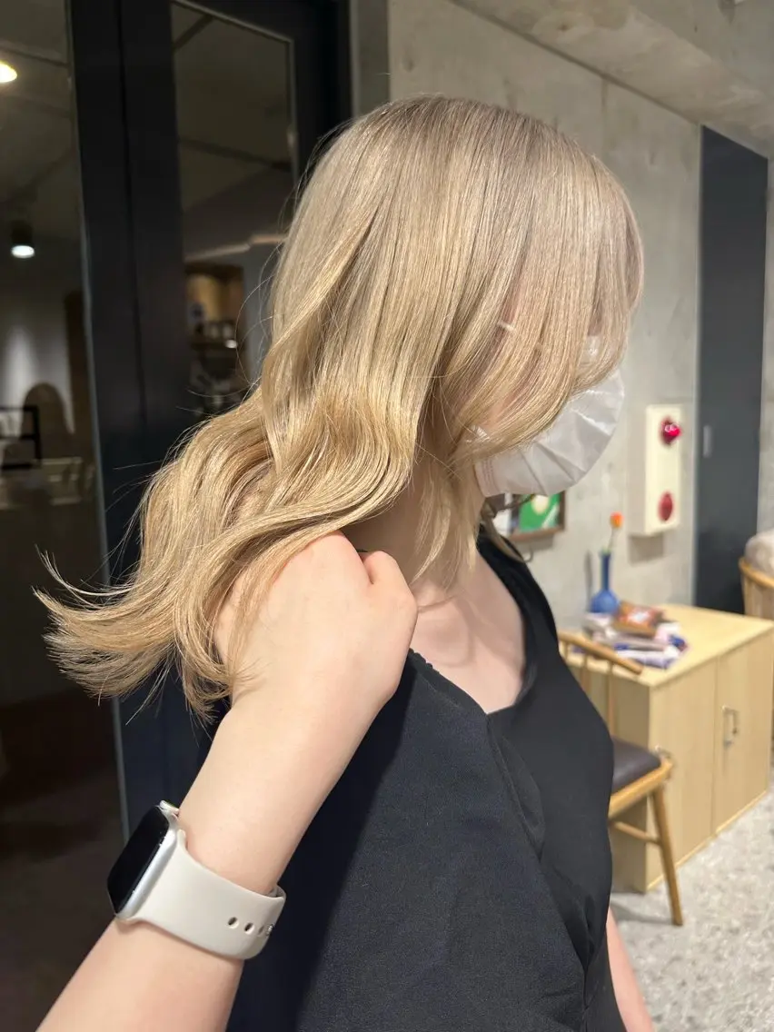 ミディアム ヘアカラー ︎🤎W color MIYU‎🤎のヘアスタイル
