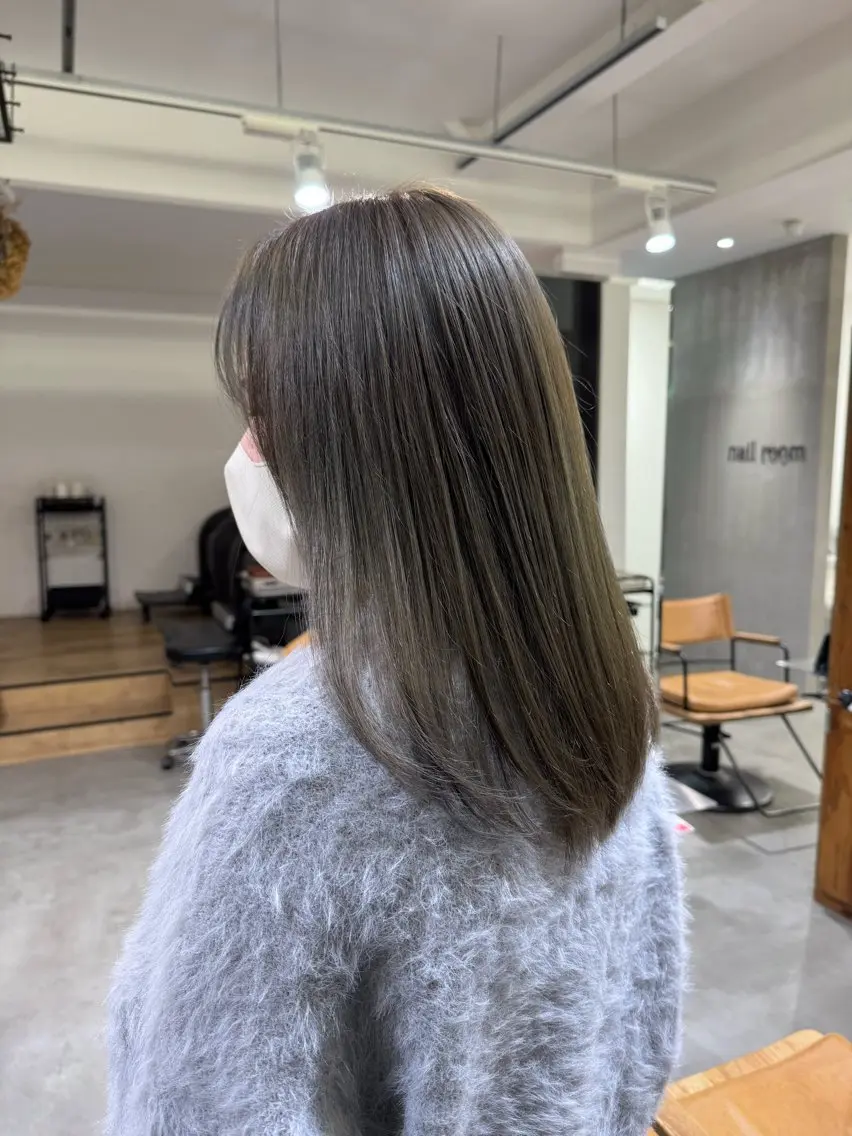 セミロング カラー ヘアカラー 透明感カラー 天羅のヘアスタイル