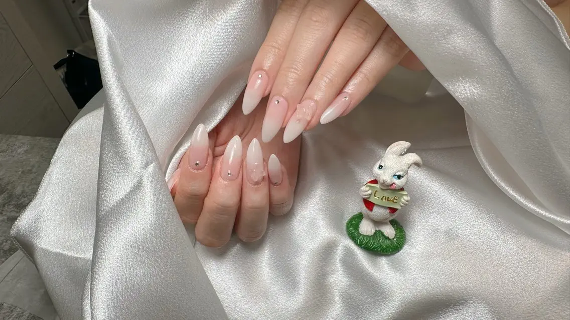 ネイル ハンドネイル セレーヌ 🩵Natsumiのネイルデザイン