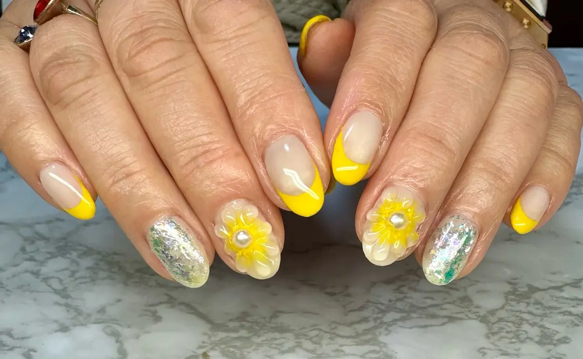 ネイル チークネイル フレンチネイル ニュアンスネイル リボン 夏ネイル Mai’s nailのネイルデザイン