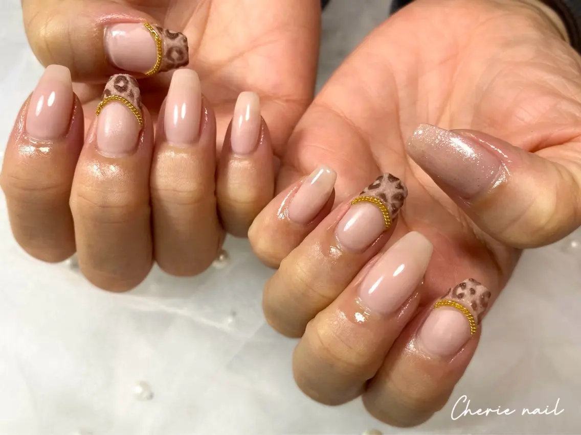 ネイル アニマル柄 フレンチネイル ジェルネイル マットネイル ピンク ハンドネイル Cherienail yunaのネイルデザイン