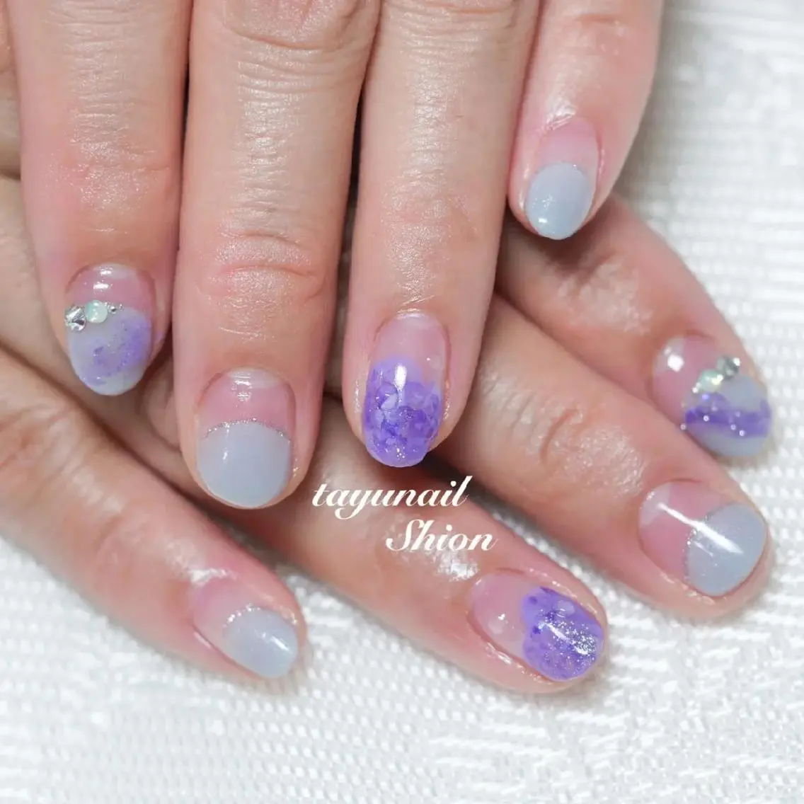 ネイル ブルー フレンチネイル ジェルネイル パラジェル 夏ネイル ネイルサロン 【たゆnail】のネイルデザイン