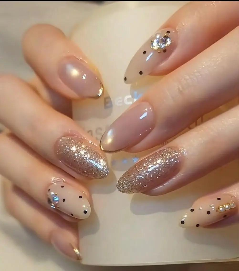 ネイル ハンドネイル Betty nail サロンのネイルデザイン