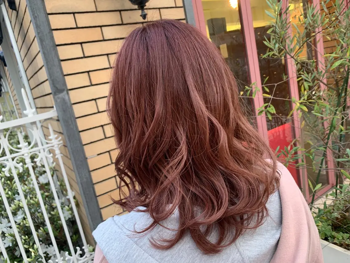 セミロング カラー ブラウンカラー ピンクカラー ピンクブラウン ヘアカラー トリートメント ヘアセット 💜髪質改善美髪💜 星野清光のヘアスタイル