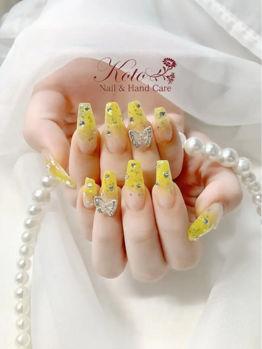ネイル 長さ出し ジェルネイル 持ち込み ニュアンスネイル 赤色 ハンドネイル Nail Salon KOTOのネイルデザイン