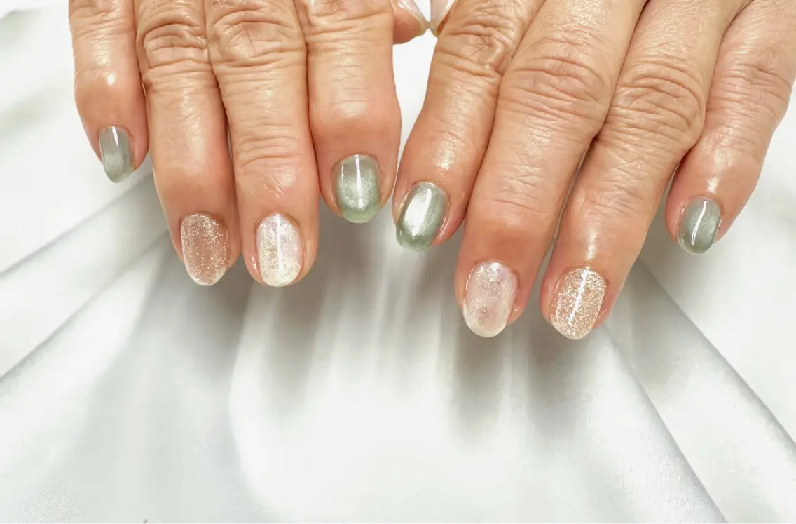 ネイル シンプルネイル 濱田 桃葉のネイルデザイン