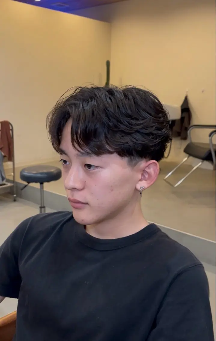 ショート パーマ メンズ ショートヘア 吉田 到真のヘアスタイル