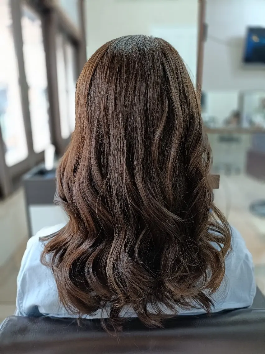 ミディアム 勝連 利恵のヘアスタイル