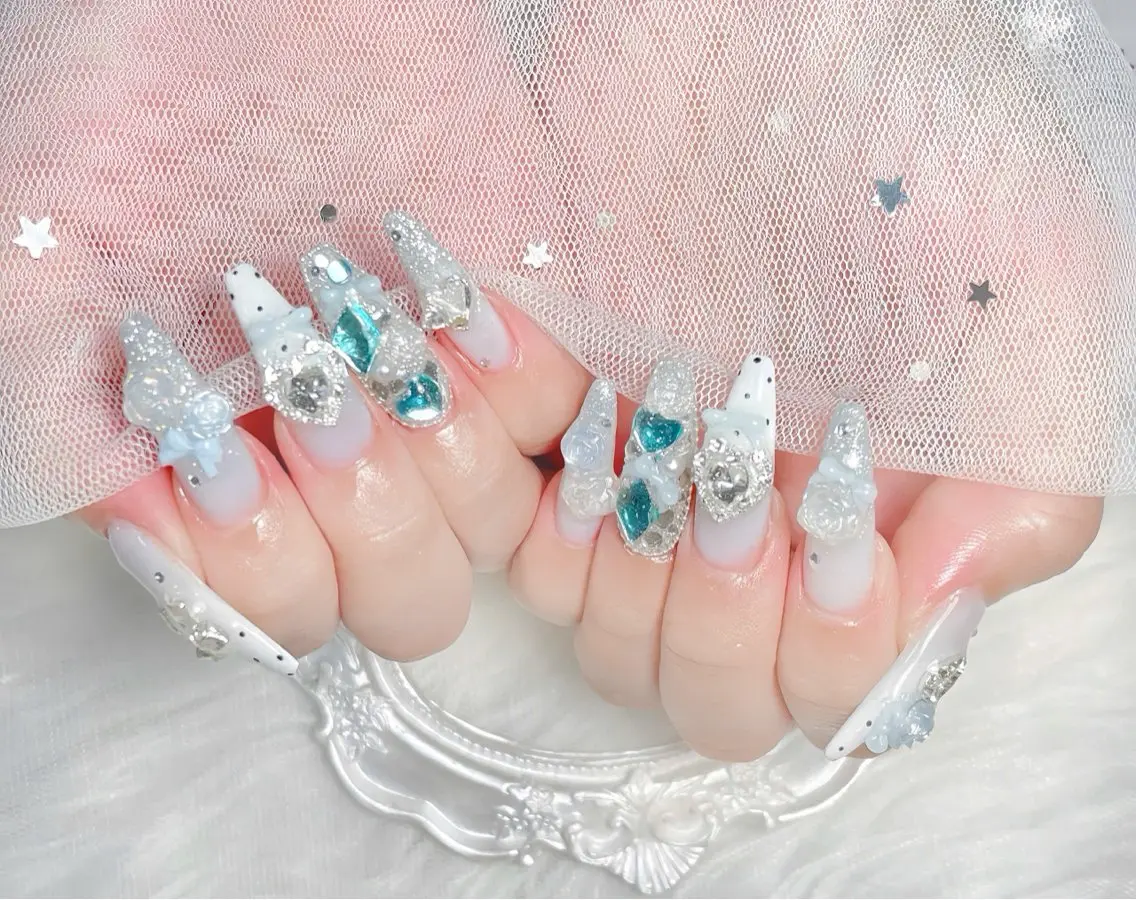 ネイル チークネイル 長さ出し フレンチネイル ジェルネイル グラデーション ハンドネイル THANHTHANH NAILのネイルデザイン