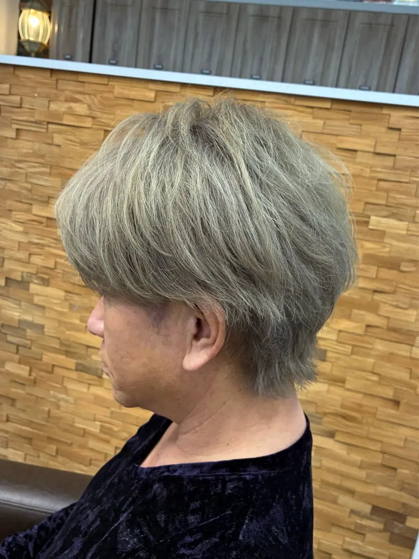 ショート カラー メンズ ショートボブ メンズバレイヤージュ メンズブリーチ メンズハイライト メンズパーマ カット ヘアカラー トリートメント Ai   まとまる 縮毛矯正/ショートのヘアスタイル