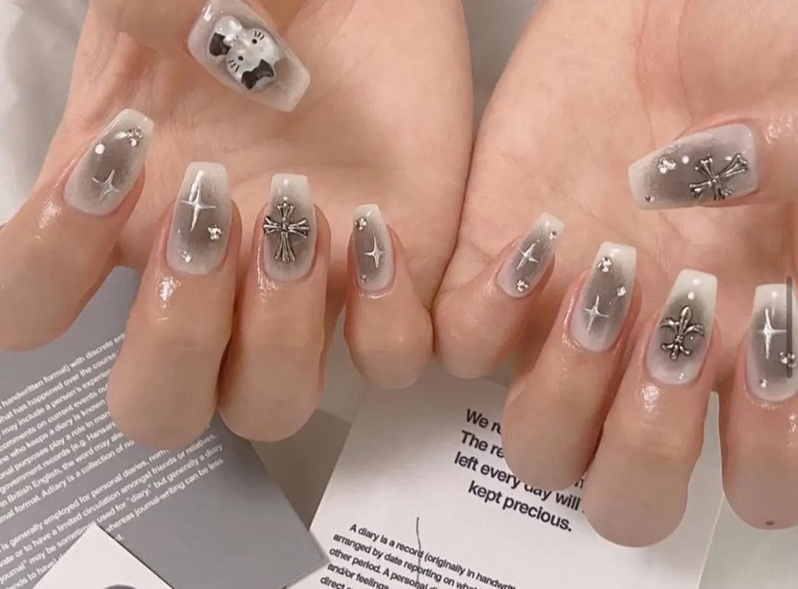 ネイル チークネイル BabyYouMi nailのネイルデザイン