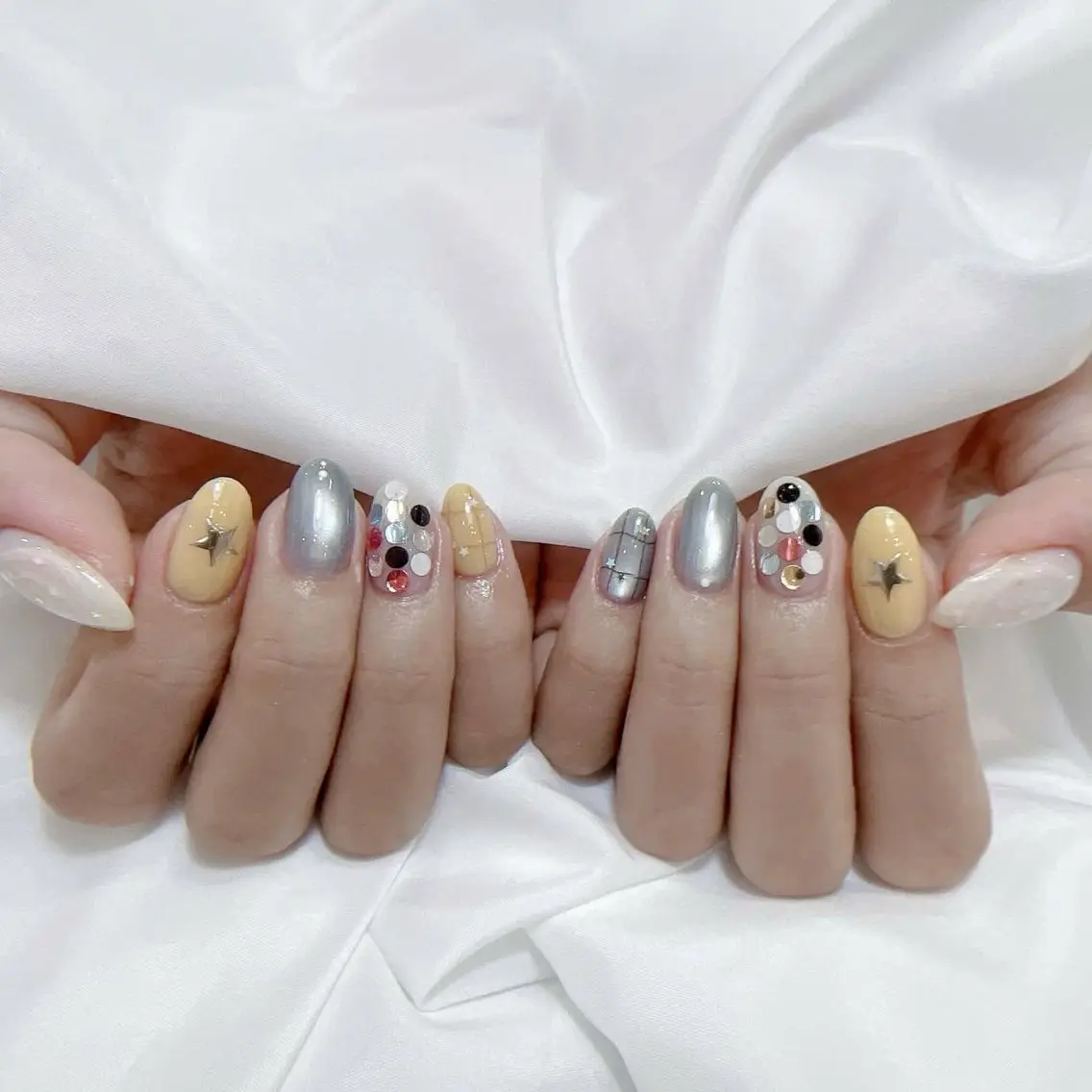 ネイル チークネイル ドット フレンチネイル グラデーション 韓国ネイル Minette nailrinrinのネイルデザイン