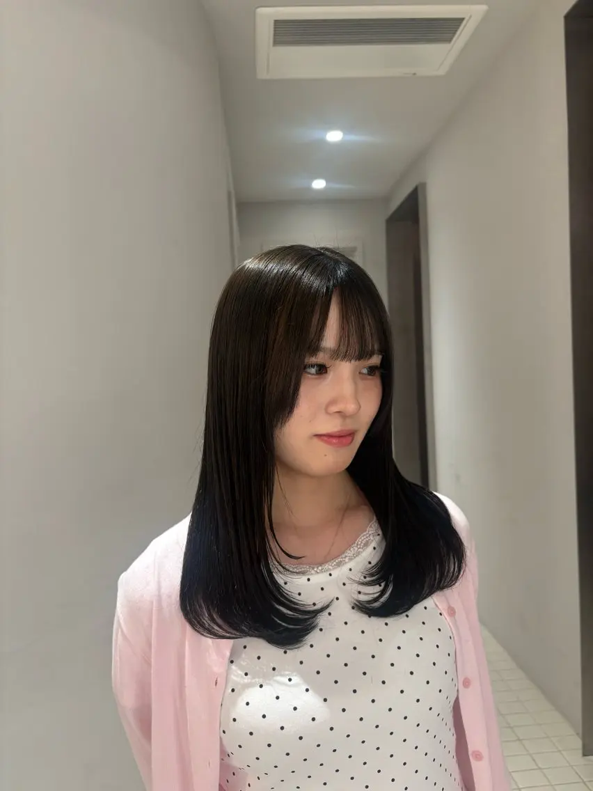 セミロング カラー ベージュカラー オリーブベージュ ヘアカラー Maiko໒꒱ /透明感カラーのヘアスタイル