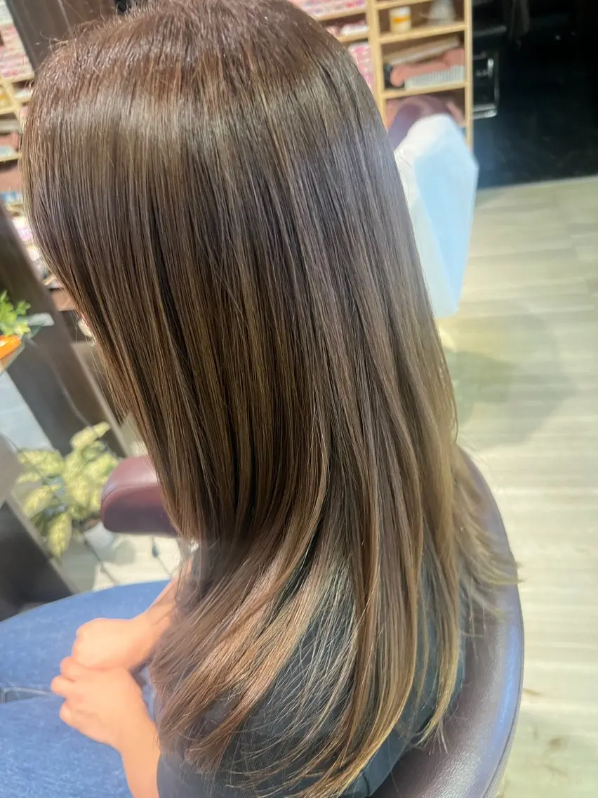 ロング カット 縮毛矯正 トリートメント 【南草津】髪質改善 ヘナカラー&縮毛矯正のヘアスタイル