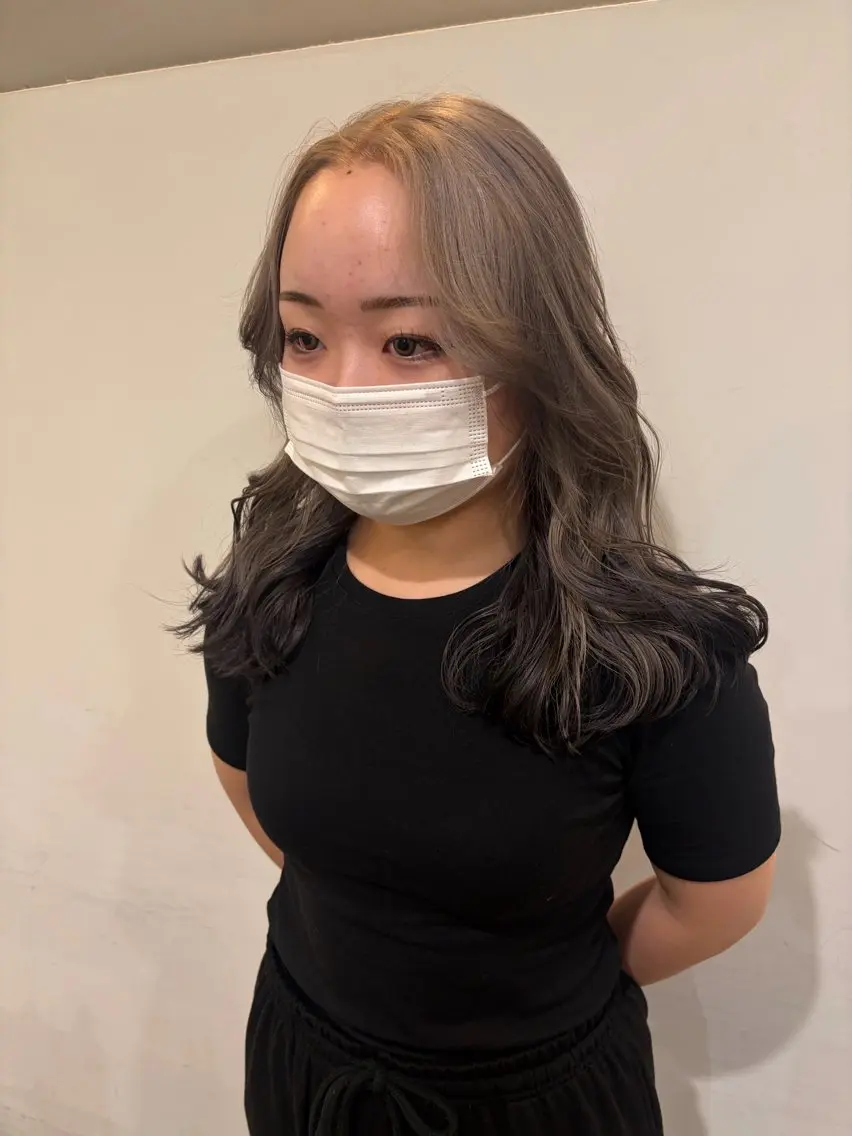 セミロング カラー ヘアカラー °ʚ なじゅ ɞ° Defi梅田のヘアスタイル