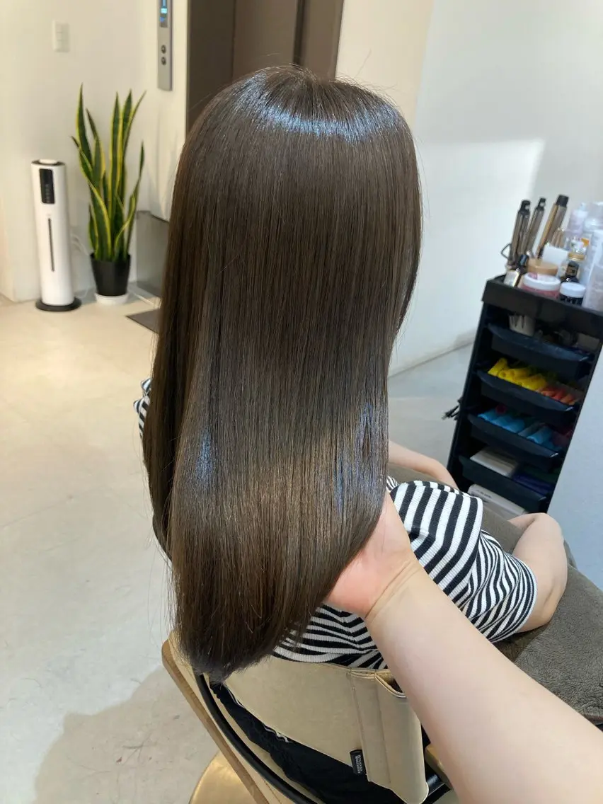 セミロング カット ヘアカラー トリートメント ✨色持ちの良い艶 カラー✨蟹江真世のヘアスタイル