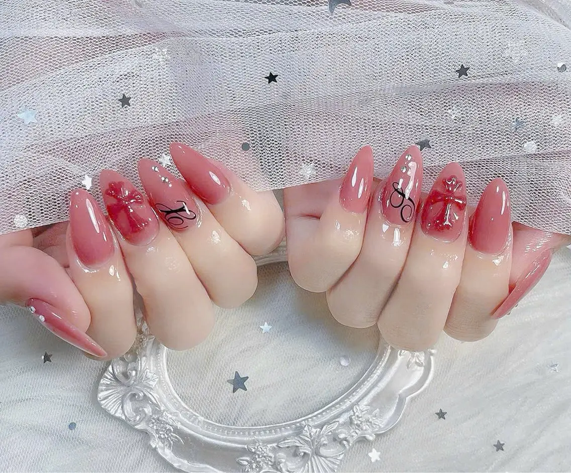 ネイル HIN NAILのネイルデザイン