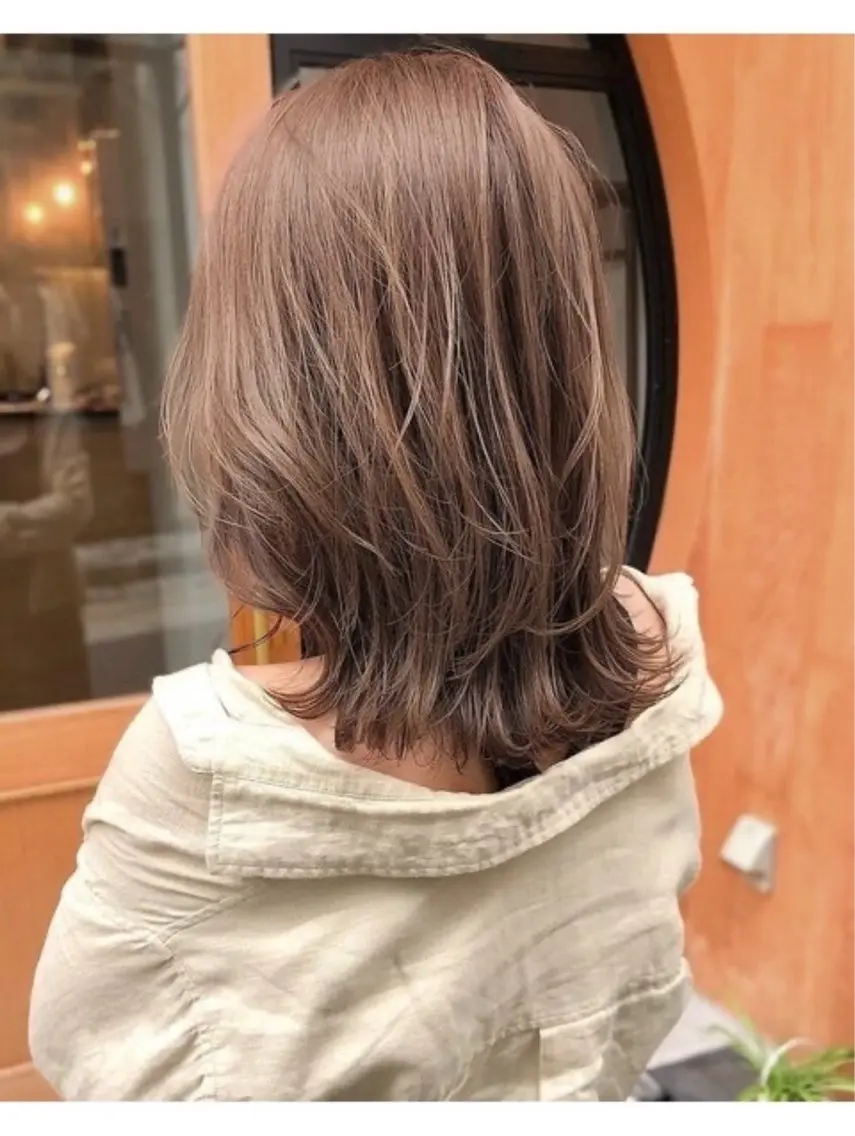 ミディアム カラー 髪質改善 レイヤーカット トリートメント NOA れいなのヘアスタイル