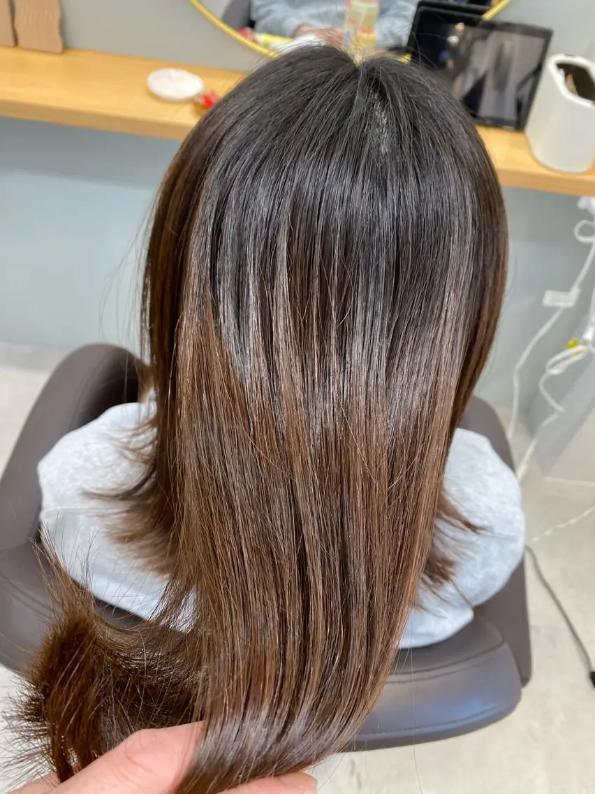 ミディアム カット 縮毛矯正 トリートメント a-o岡野 こやま しんぺいのヘアスタイル