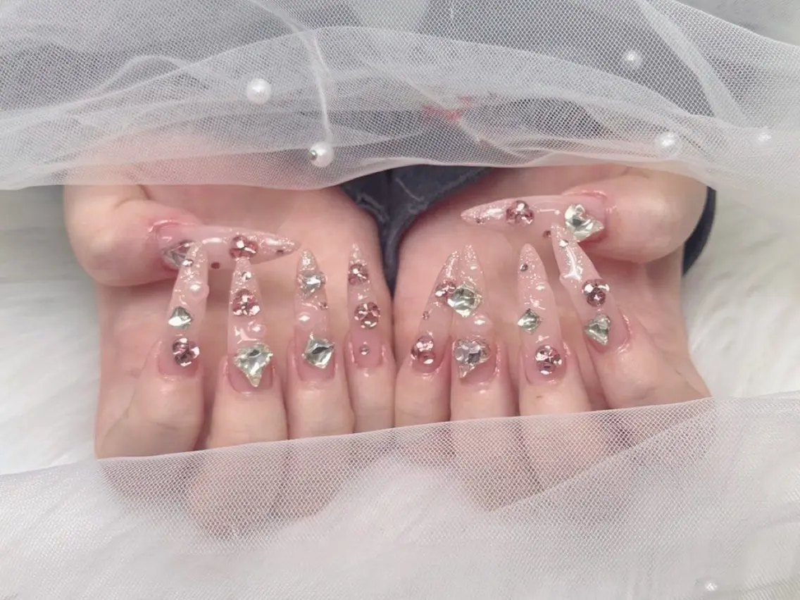 ネイル lucky nail 歌舞伎町のネイルデザイン