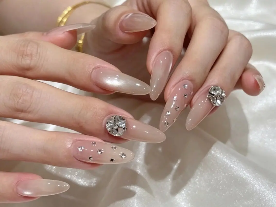 メンズ ネイル メンズ韓国風 オーロラネイル チークネイル 長さ出し フレンチネイル ハンドネイル ハンドケア NEW NAIL 池袋🔥🧲のネイルデザイン
