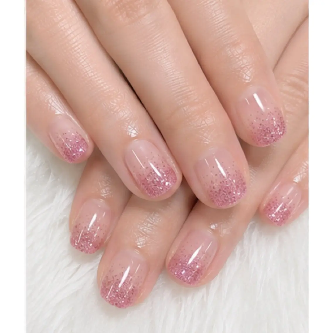 ネイル ラメ(グリッター) ラメグラデーション LAVISH sakiのネイルデザイン