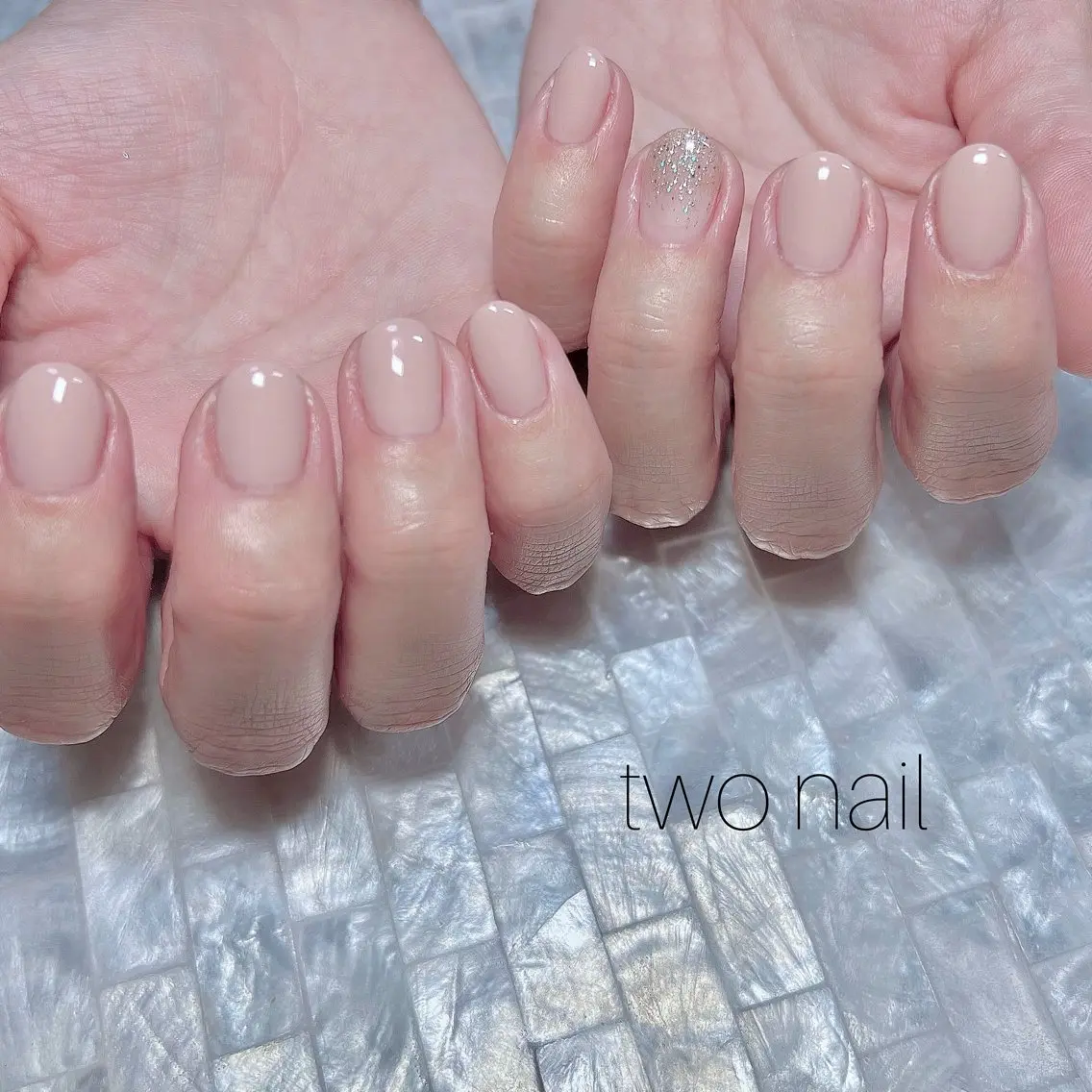 ネイル ネイルチップ ホワイト ハンドネイル two nailのネイルデザイン