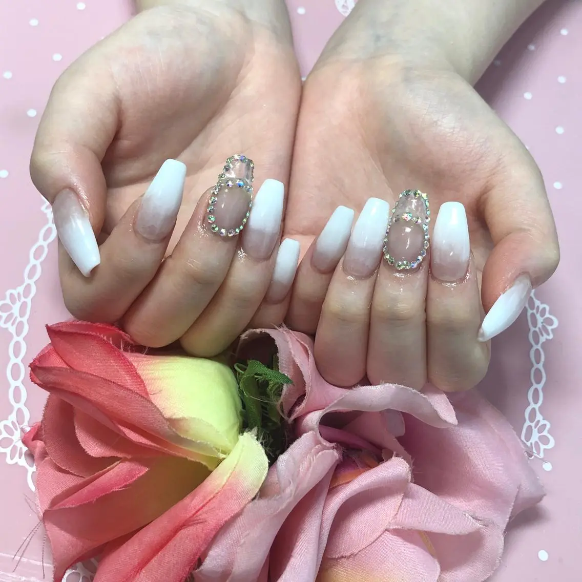 ミディアム ネイル ハンドネイル 《LB》ラブリエ Nail&eyeのマツエク・マツパデザイン