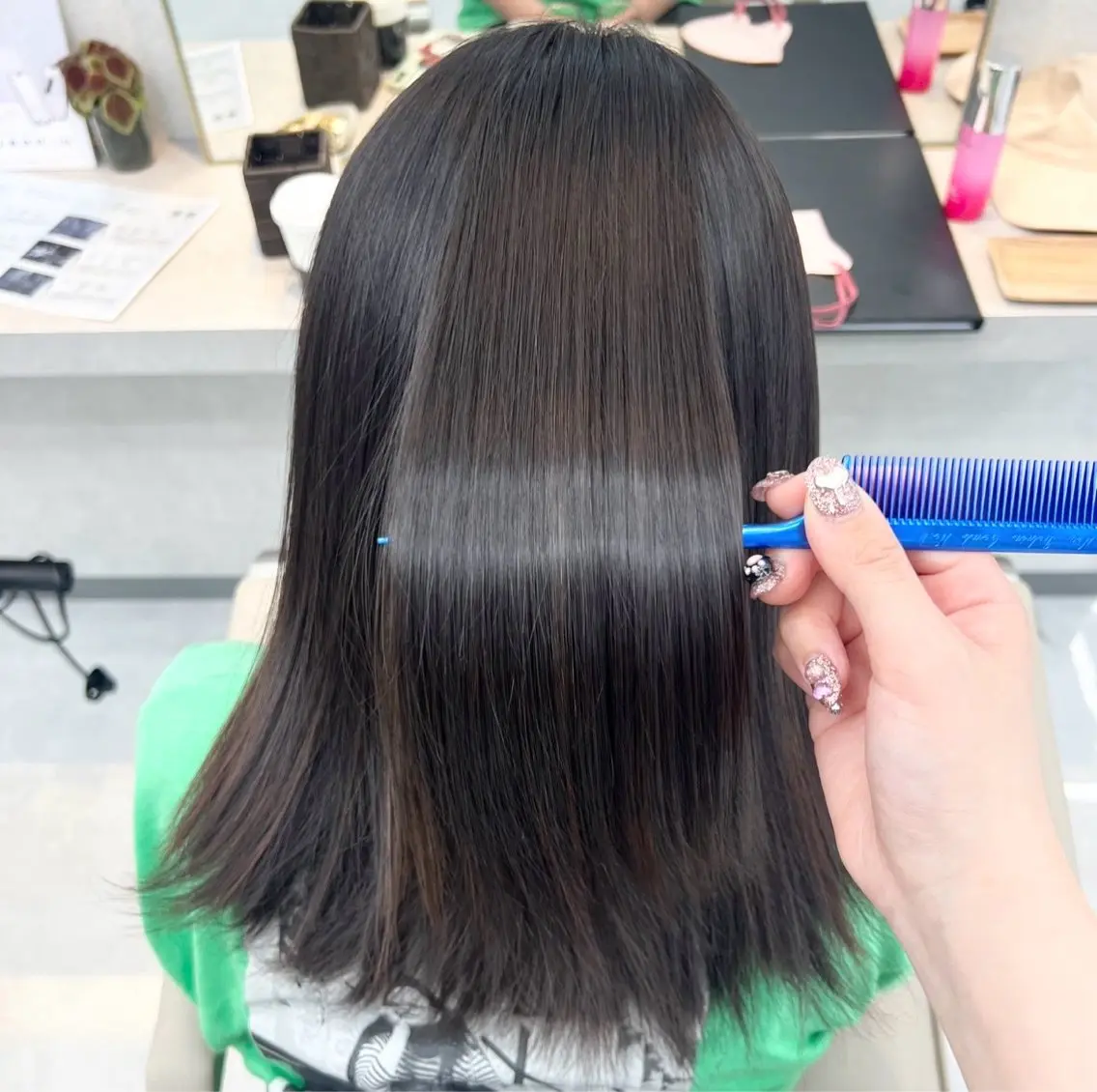 セミロング パーマ 🫧ボブ/艶髪カラー 伊原修子のヘアスタイル