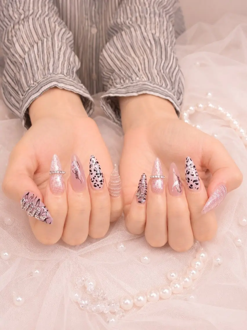 ネイル チークネイル 長さ出し フラッシュネイル フレンチネイル ジェルネイル ハンドネイル ハンドケア min nail salonのネイルデザイン