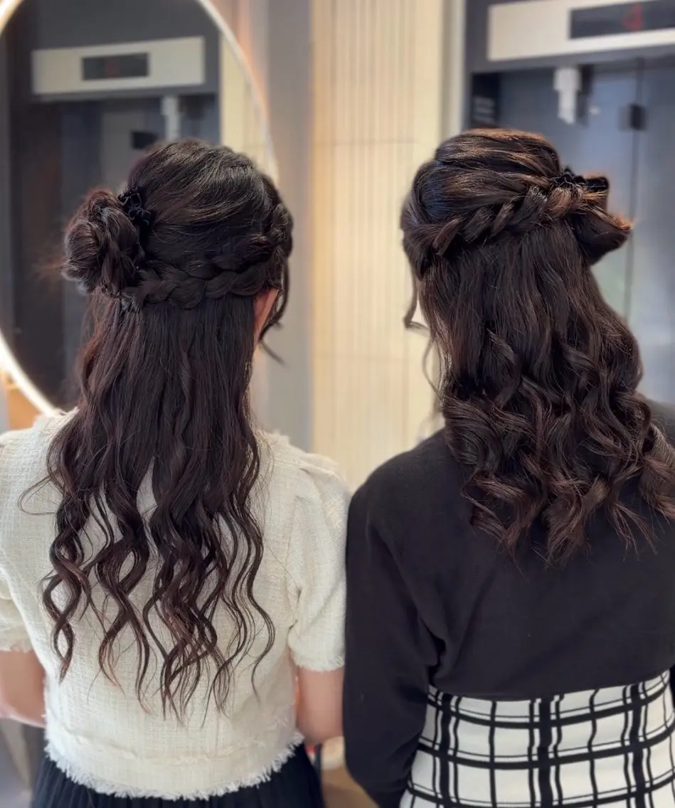ヘアアレンジ 寒色ハイトーン GiseL AIRIのヘアスタイル