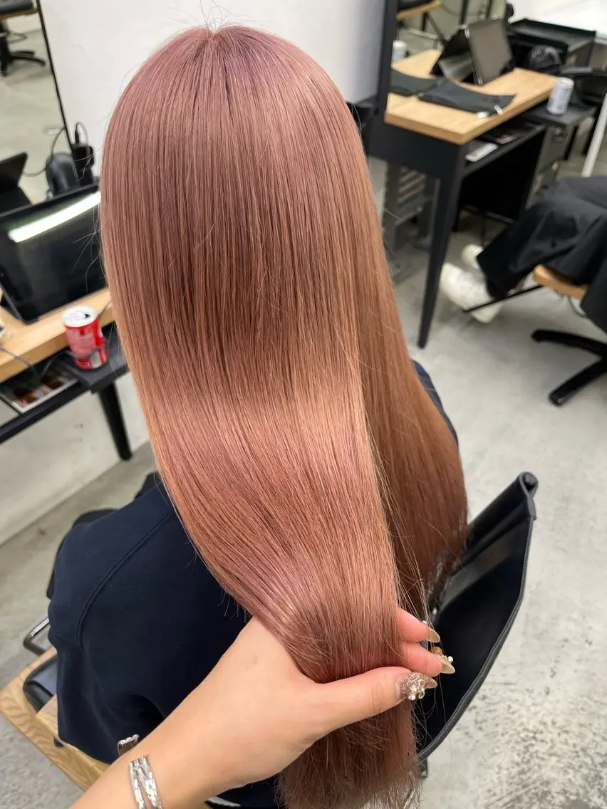 【️🩵クーポン価格🐰🌷】ブリーチダブルカラー(全頭)+うる艶トリートメントの写真