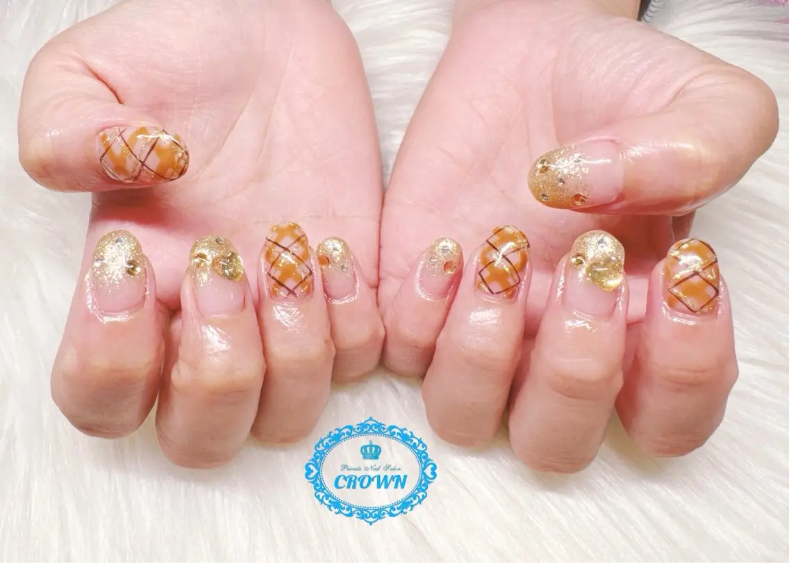 ネイル CROWN プライベートサロンのネイルデザイン