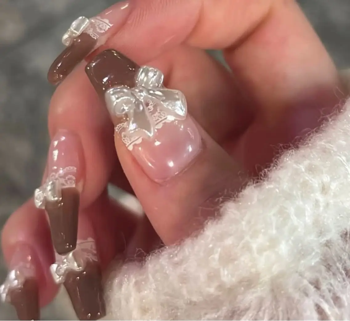 ネイル アートネイル オーロラネイル チークネイル フレンチネイル ガラスフレンチ ハンドネイル 🎀🎀YooLi Nail Salonのネイルデザイン