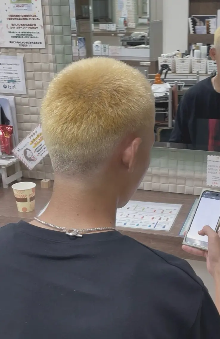 ショート メンズ Yugaメンズパーマ /フェードカットのヘアスタイル