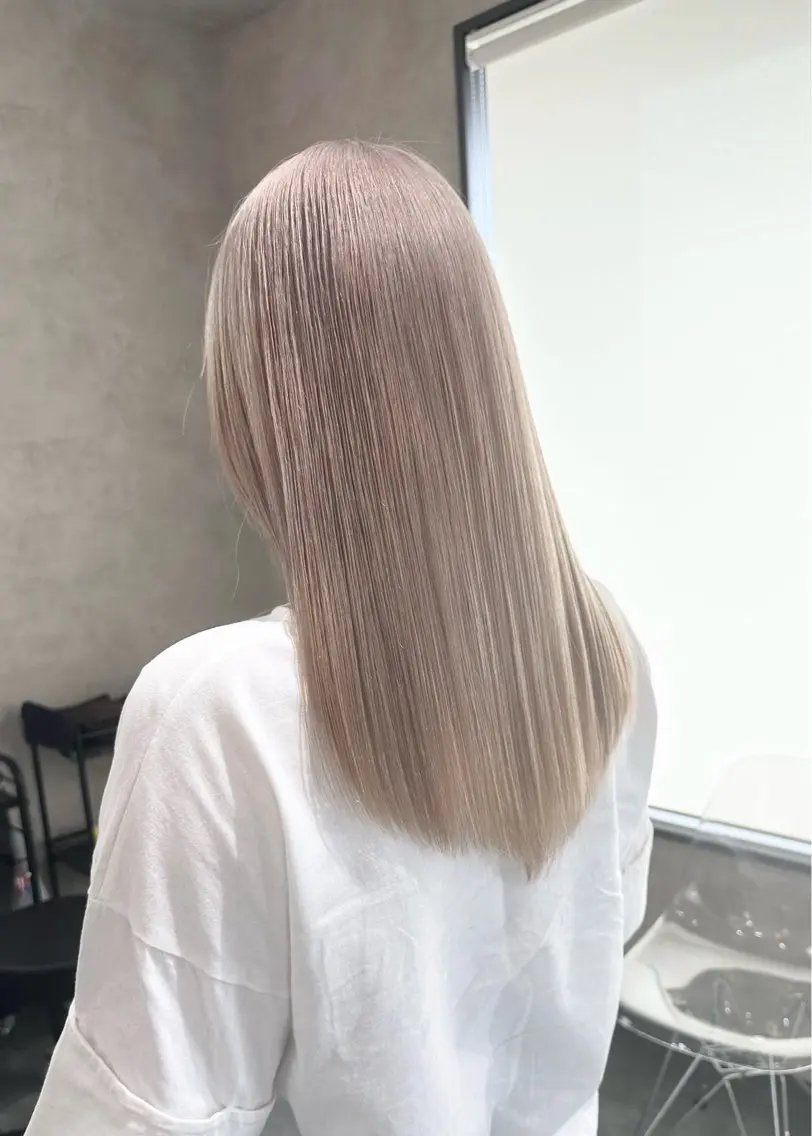 セミロング カラー ヘアアレンジ ベージュカラー ホワイトベージュ カット ヘアカラー トリートメント 境町/透明感カラー/ レイヤー/中茎涼太のヘアスタイル