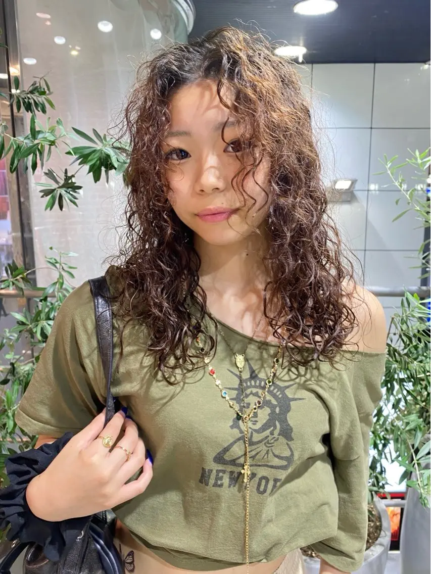 ロング パーマ スパイラルパーマ 髪質改善　ネイル コトミ🐸のヘアスタイル