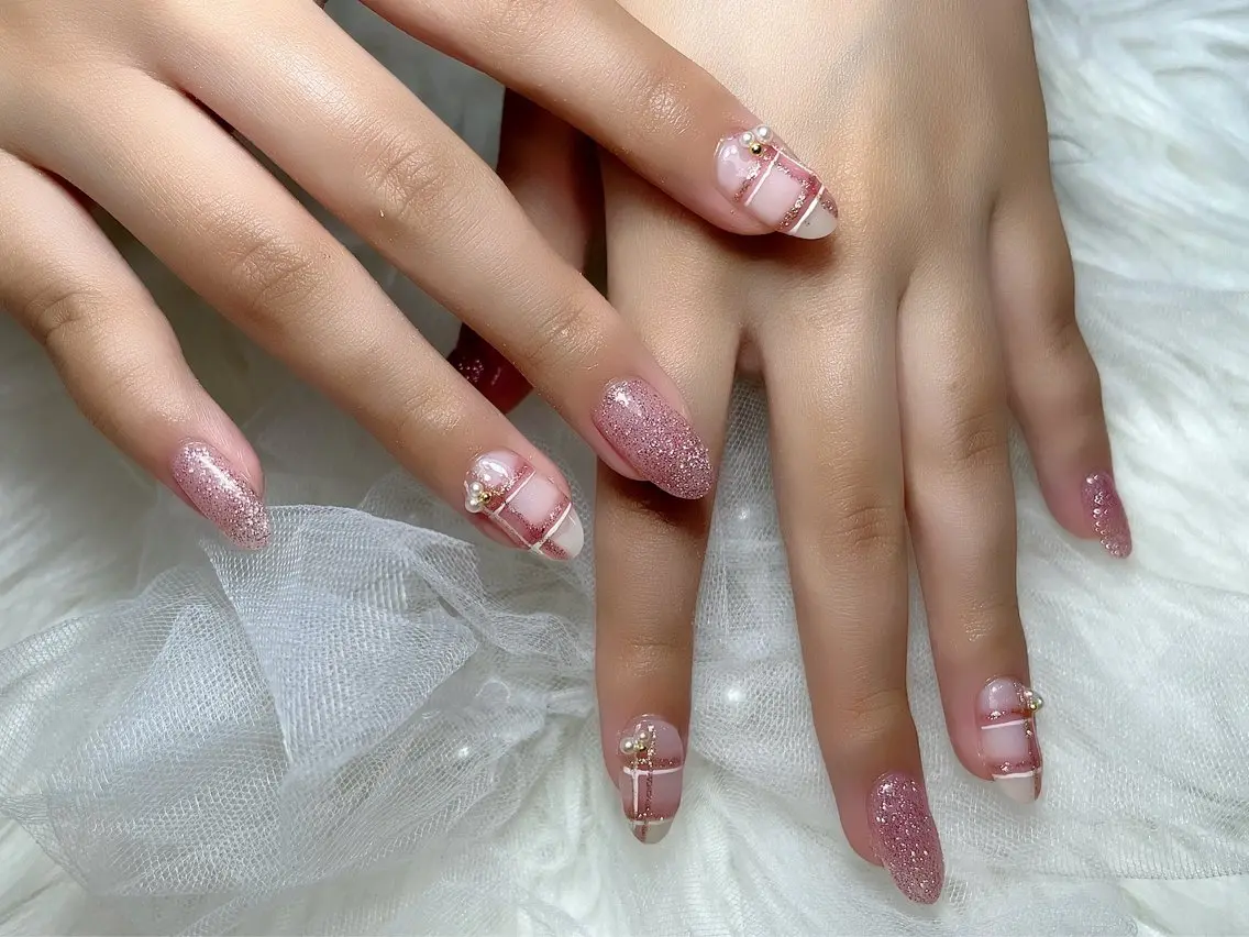 ネイル アートネイル WHITE NAIL 大島のネイルデザイン